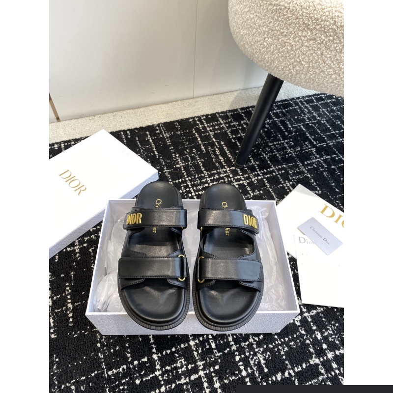 Ch*el slippers
